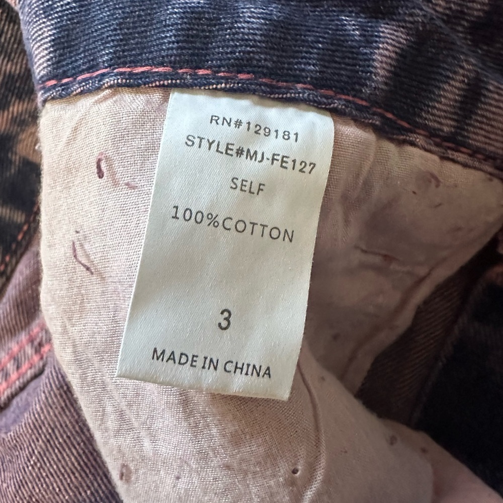 Machine Distressed wide leg pink and purple wash jeans- Size 3 NWT - Picture 4 of 8